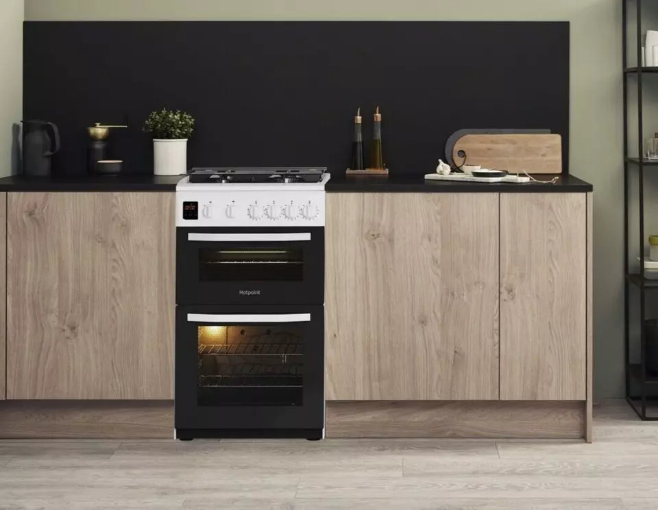 BRAND NEW Hotpoint HD5G00CCW 50cm Gas Cooker - Double Ovens, Grill & Hob, Lid